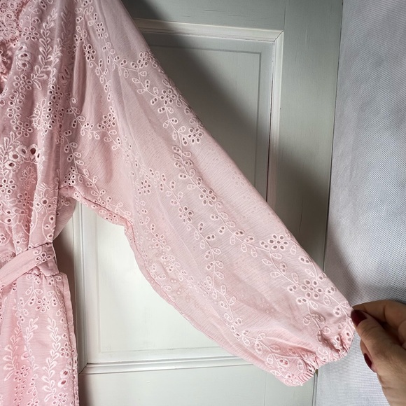 WHBM Pastel Pink Eyelet Lace Dress V-Neck Tie String Puff Sleeves Size S - Picture 5 of 8